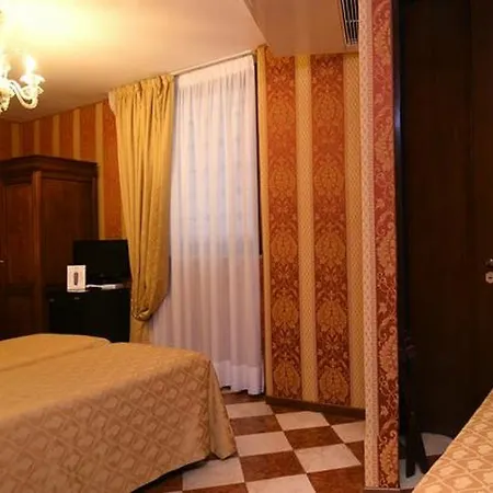 Marconi Hotel 3*
