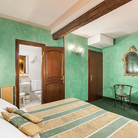 Marconi Hotell 3*