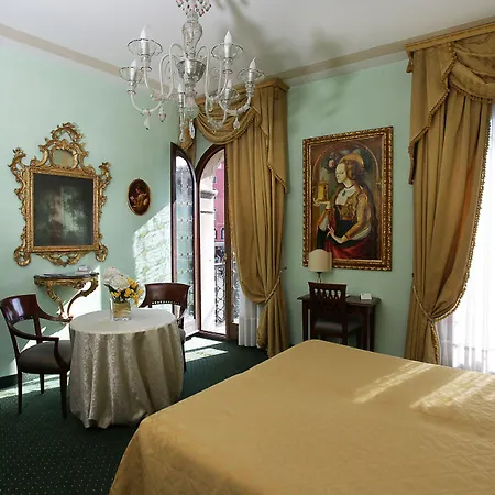 Hotel Marconi